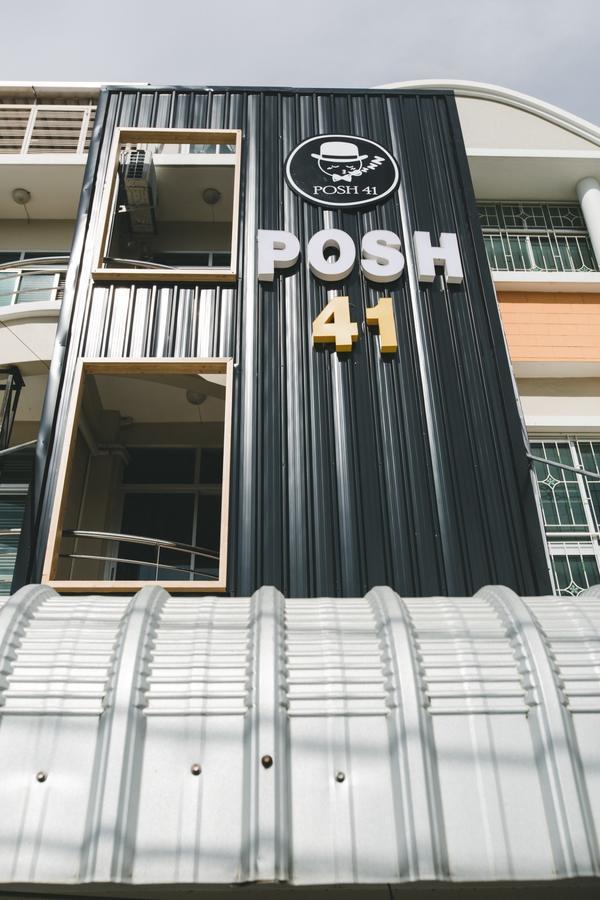 Posh 41 Hostel Salaya Exterior foto